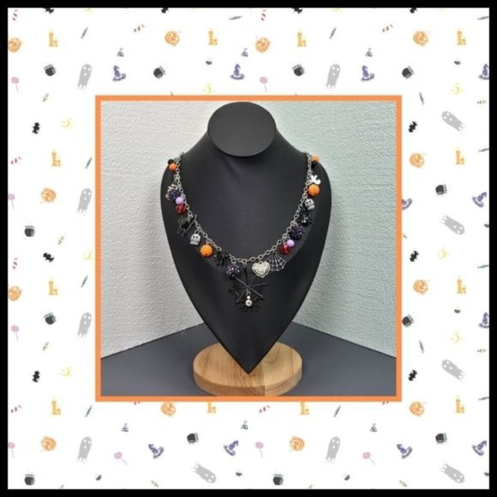 🎃 Long Halloween-themed Charm Necklace‎ (NWOT)